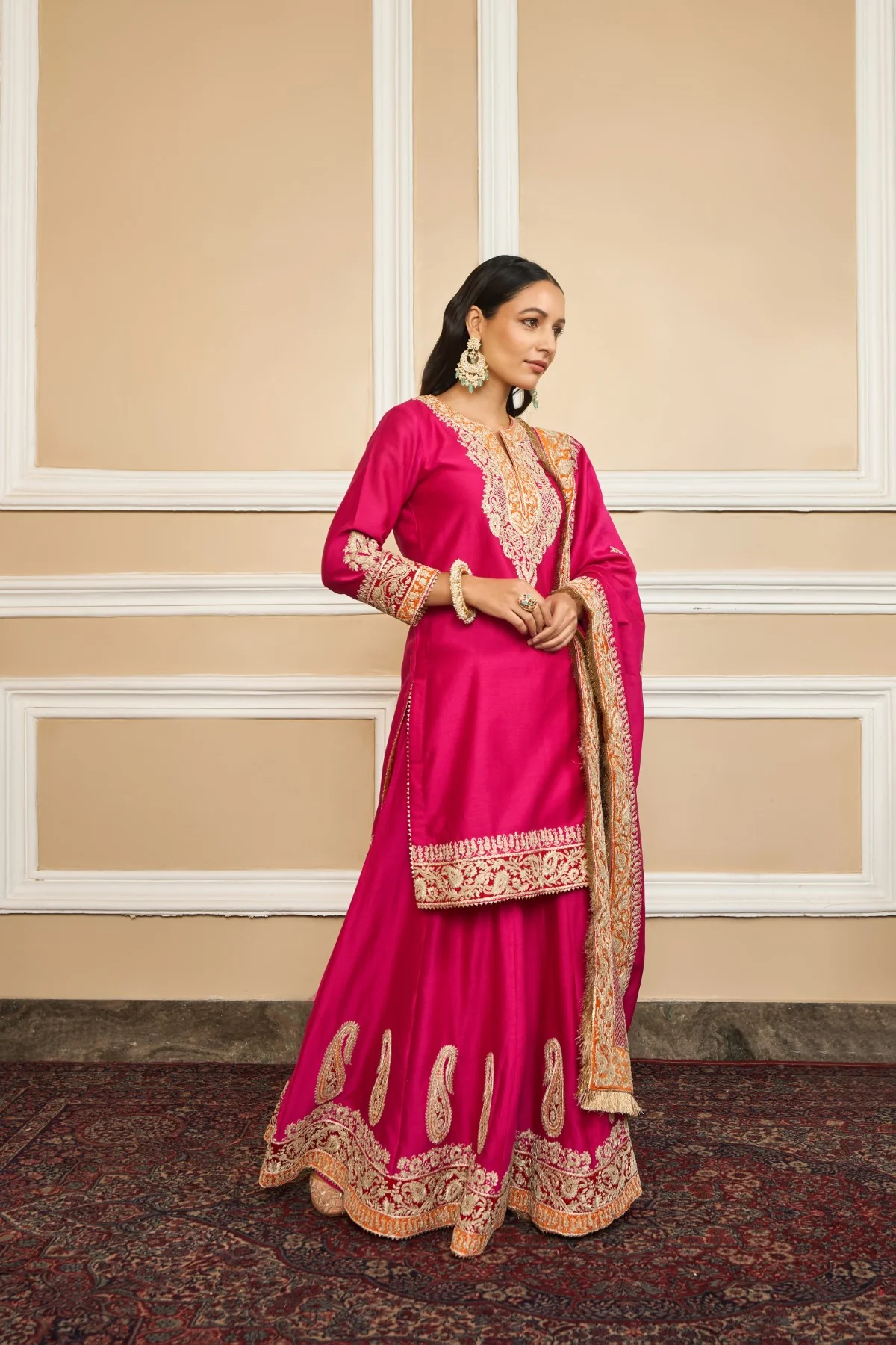 AMIRA - Rani Hotpink SHORT KURTA WITH SHARARA AND ODHNI - Image 3