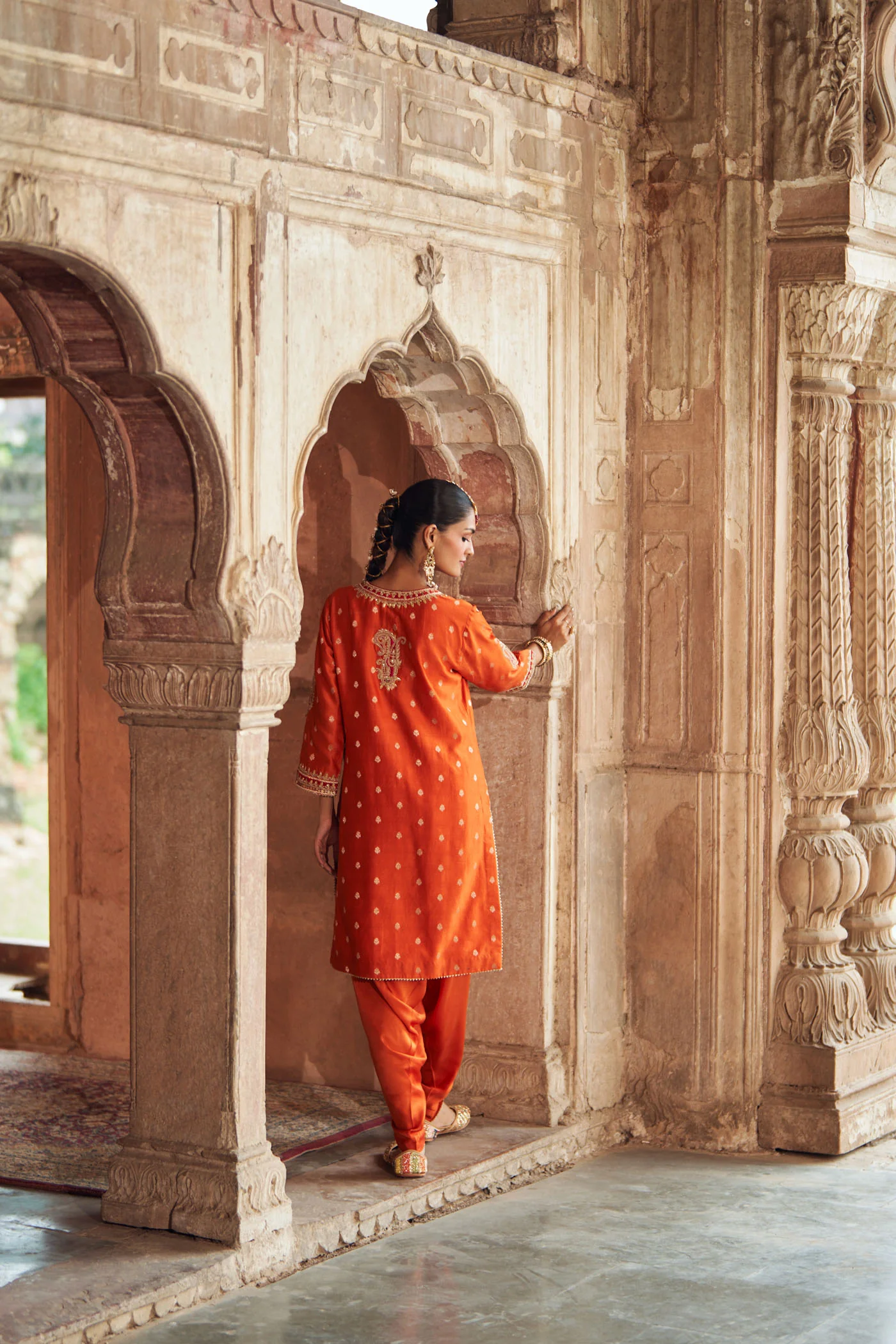 FAHMIDA - BURNT ORANGE SHORT KURTA WITH TULIP PANT - Image 7