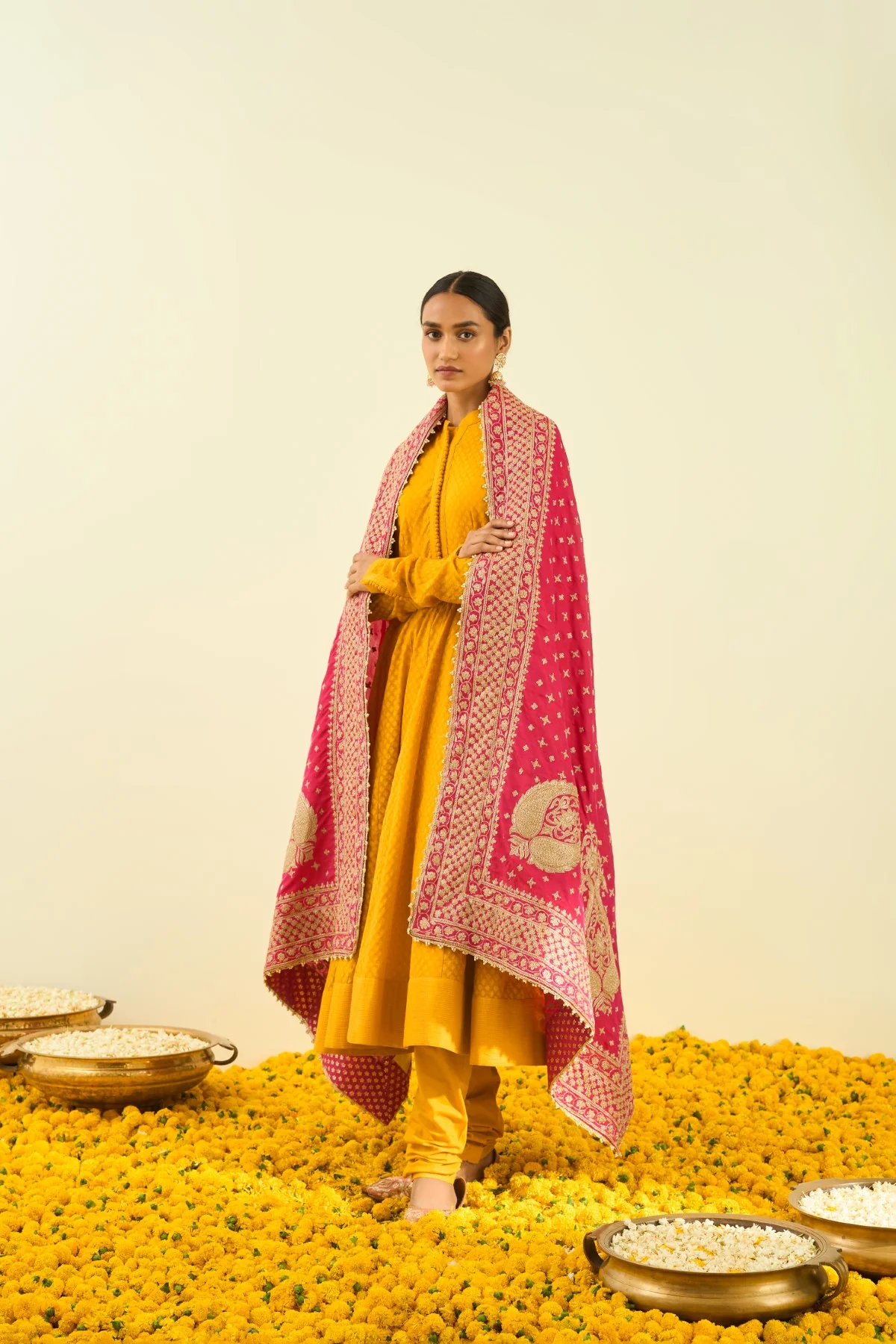Rani Hotpink Floral Tilla Embroidery Odhni - Image 3