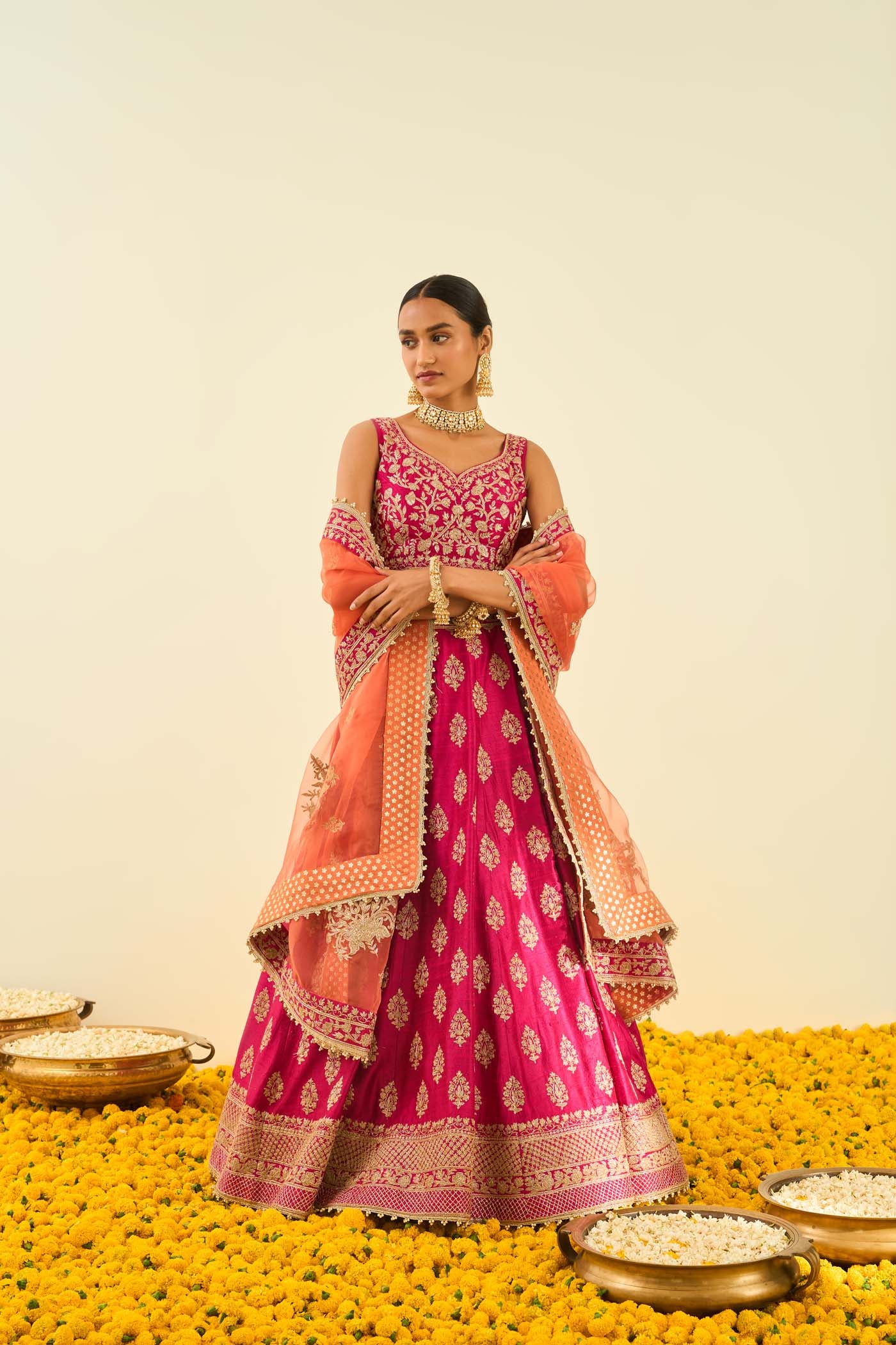 Masiah Rani Hotpink Kashmiri tilla lehenga with blouse and dupatta - Image 4
