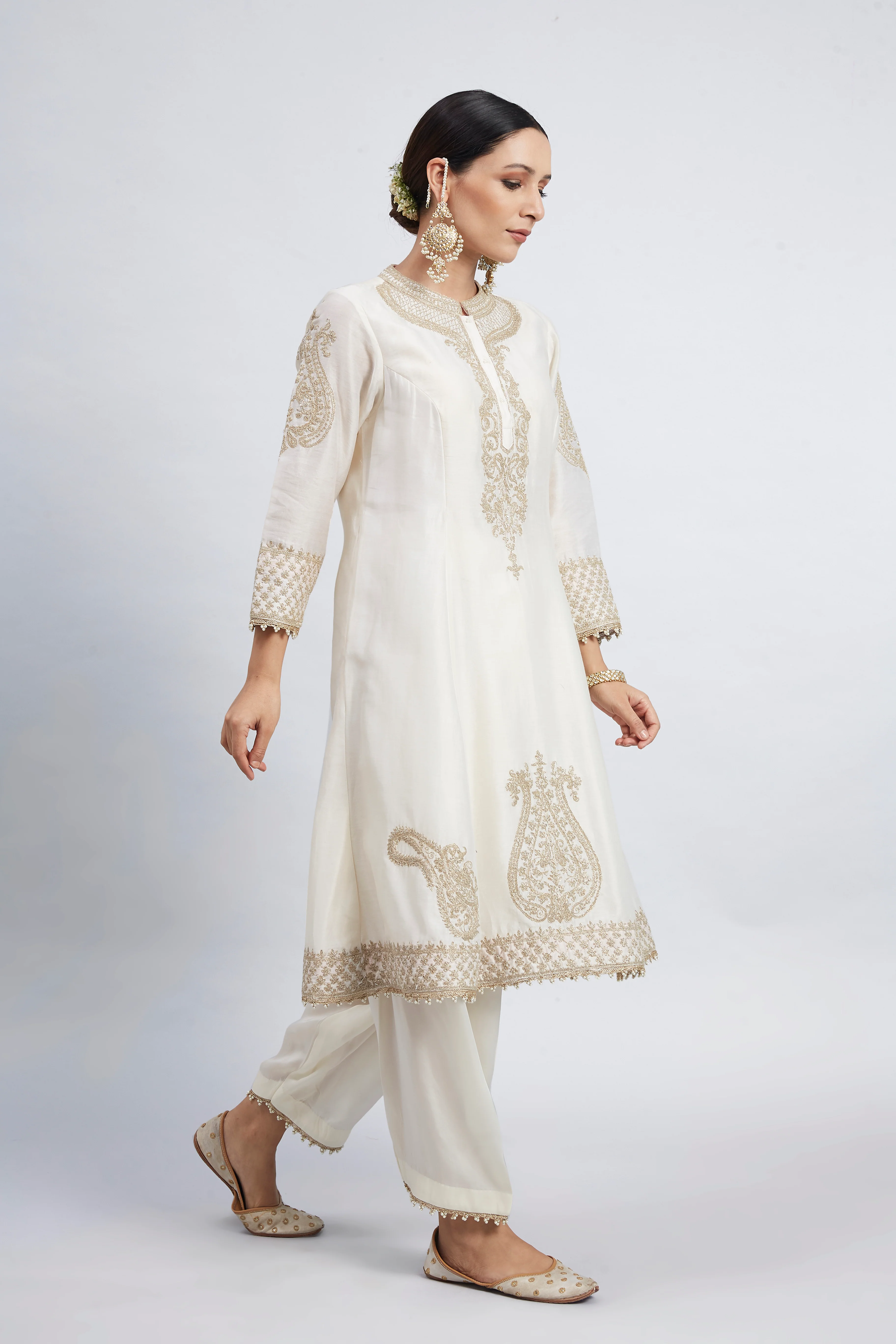 Rabhya- Daisy Ivory Tilla Embroidered Kurta Set - Image 4