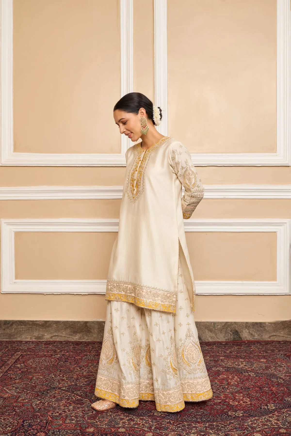 RAINA - DAISY IVORY SHORT KURTA WITH SHARARA AND ODHNI - Image 3